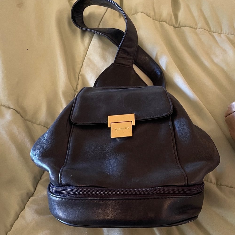 Tignanello Black Leather Bag with Gold Clasp soft leather - vintage